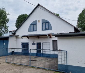 Jelenleg is működő zöldségfeldolgozó üzem eladó